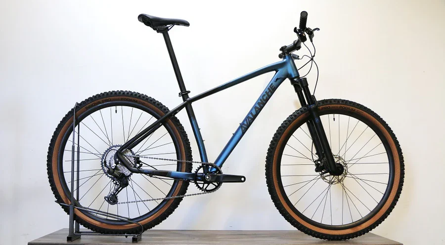 AVALANCHE Reflex 29er Team (2024) - Image 2