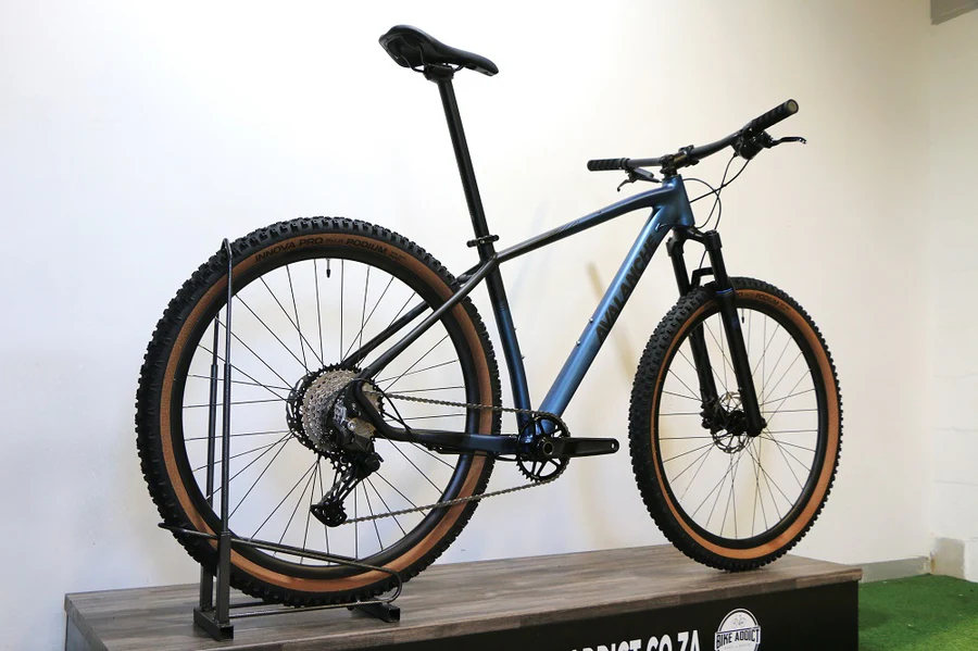 AVALANCHE Reflex 29er Team (2024) - Image 7