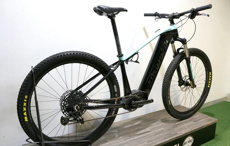 BIANCHI T-Tronik Sport 12-Speed Small (Pre-Owned) - Image 3